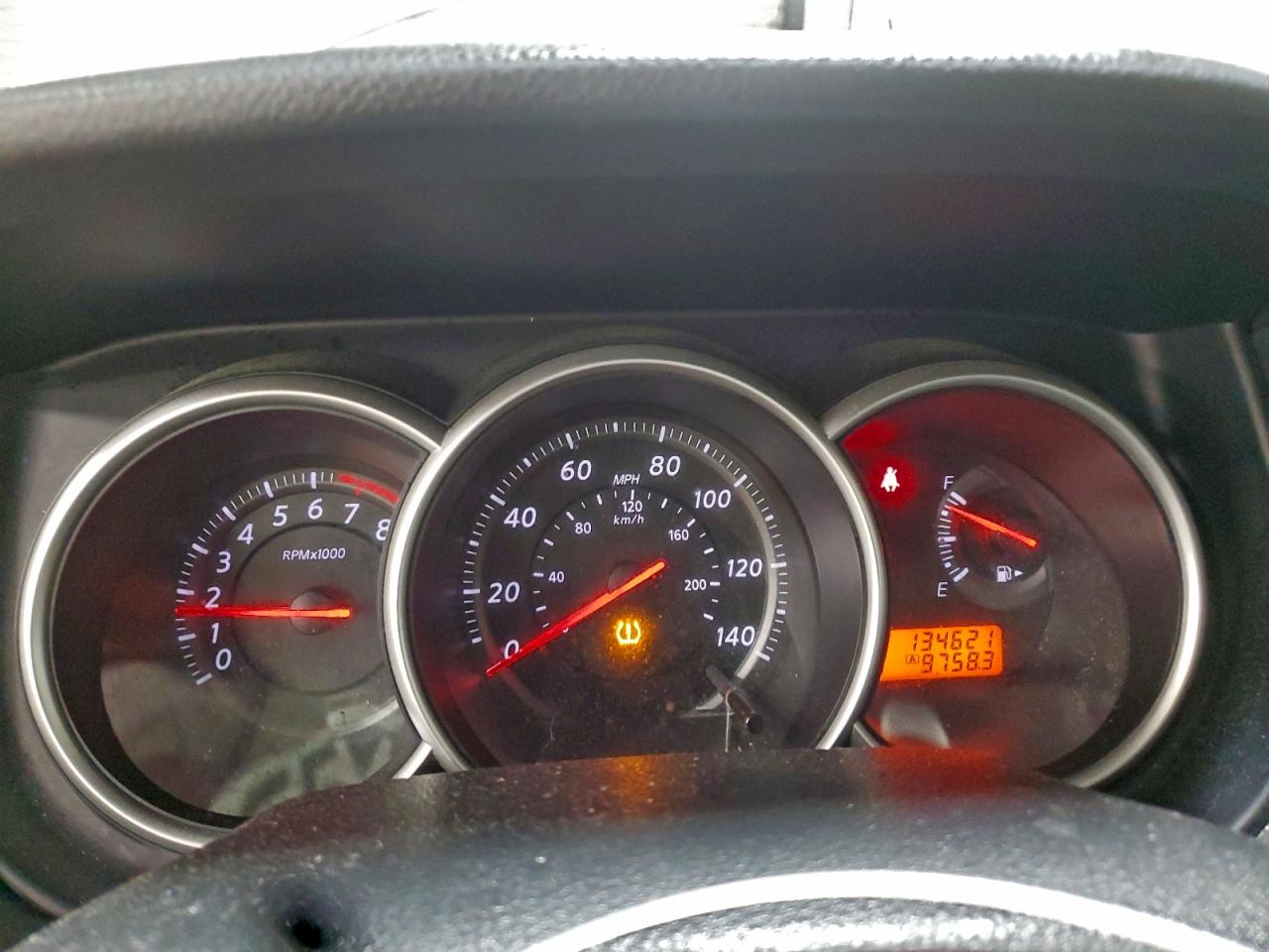 2012 NISSAN VERSA S photo 9