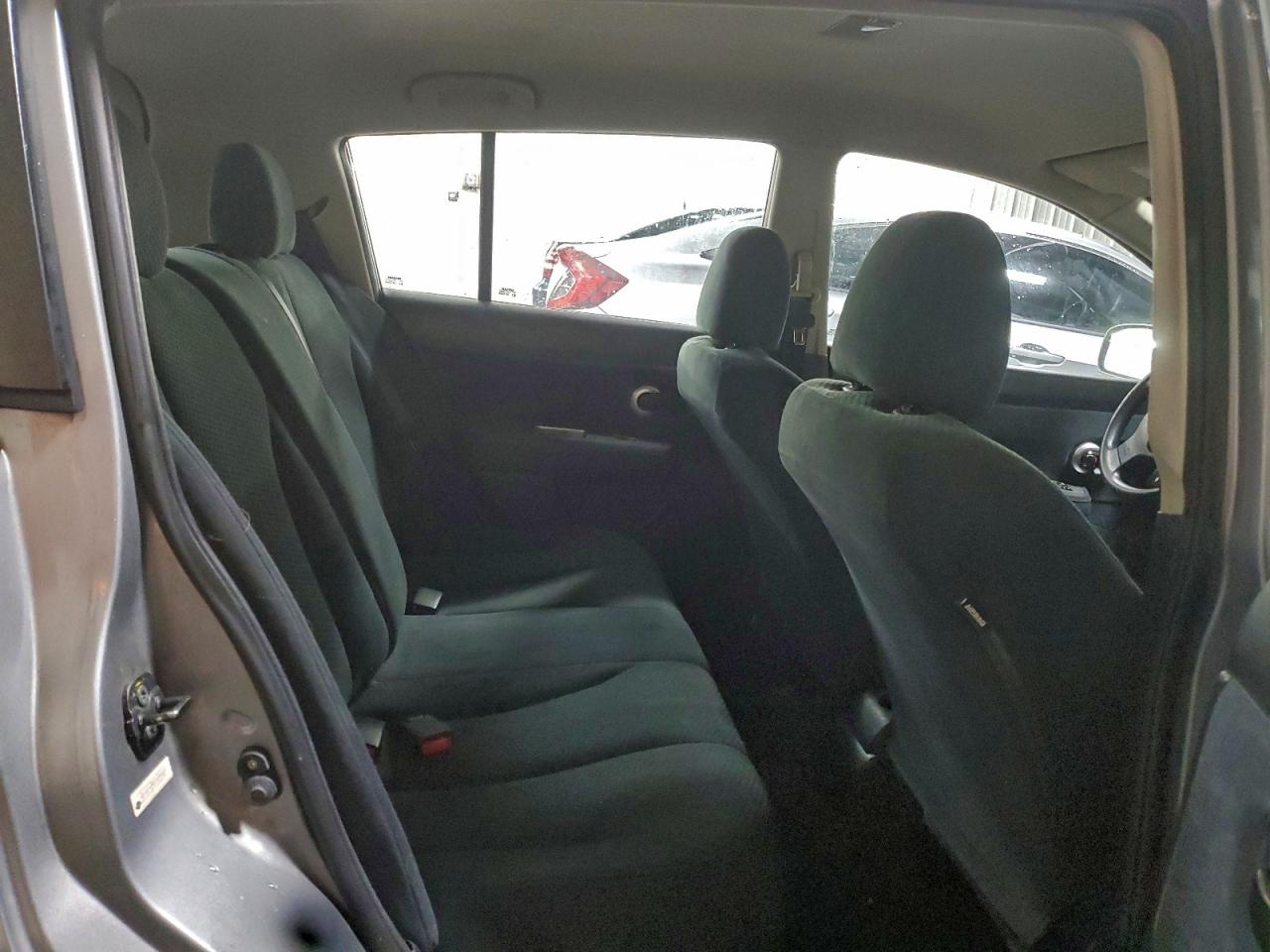 2012 NISSAN VERSA S photo 10