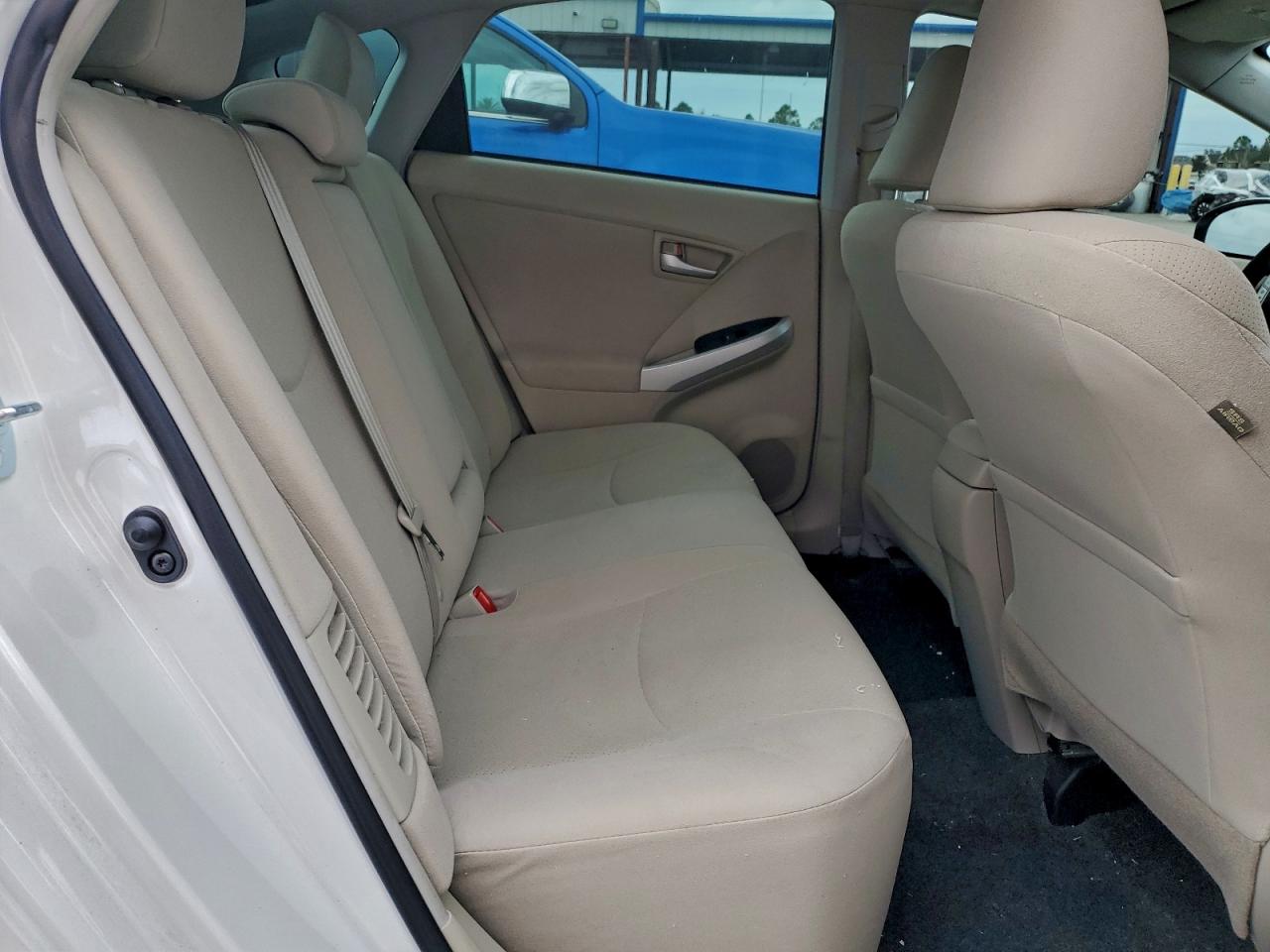 2014 TOYOTA PRIUS photo 21