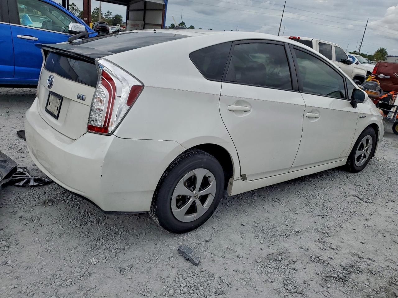 2014 TOYOTA PRIUS photo 5