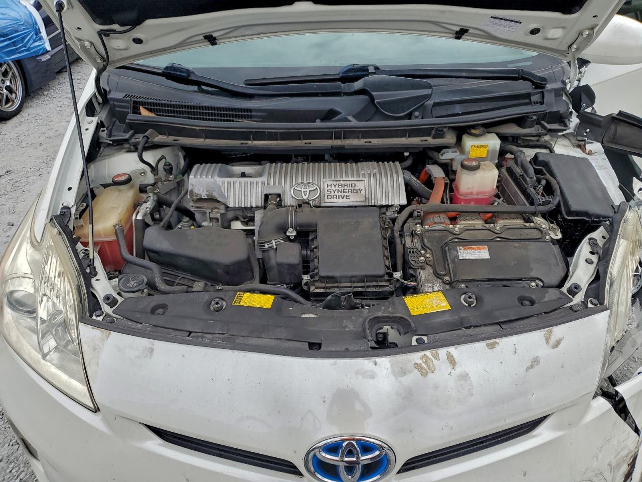 2014 TOYOTA PRIUS photo 23