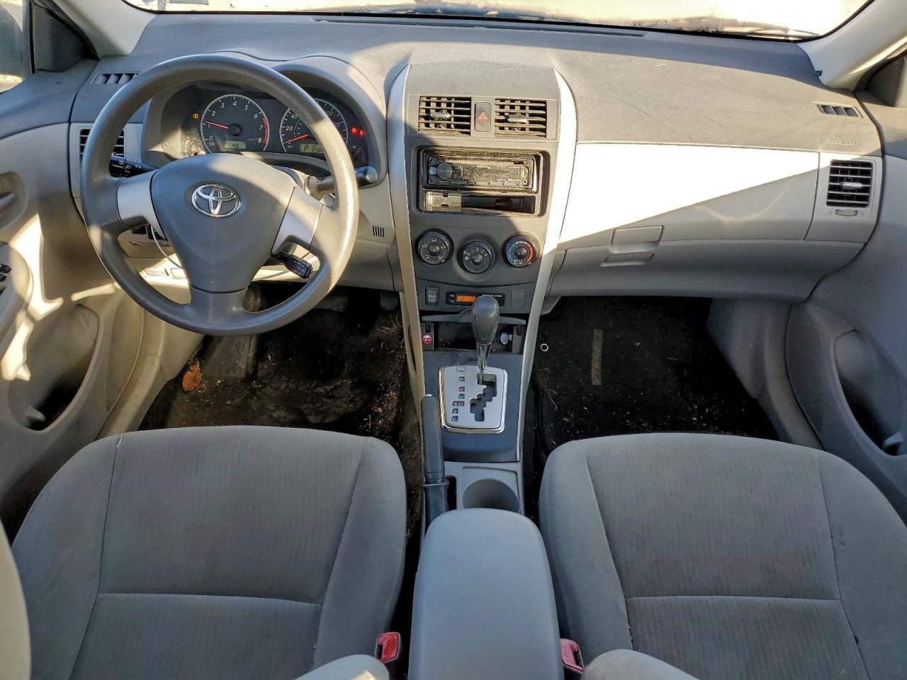 2010 TOYOTA COROLLA BASE photo 8