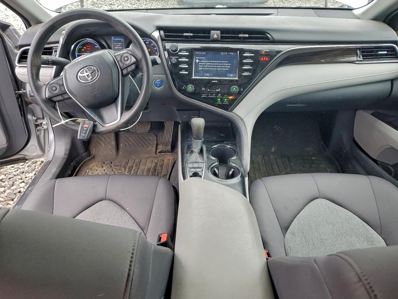 2020 TOYOTA CAMRY LE photo 8