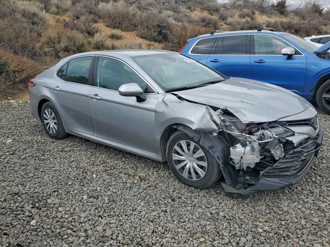 2020 TOYOTA CAMRY LE photo 4