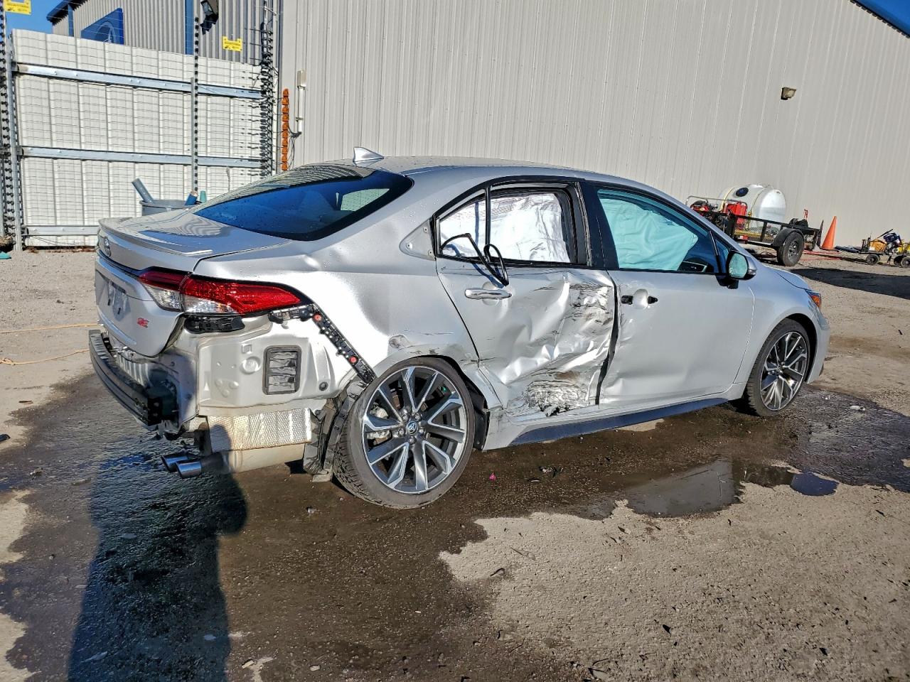 2021 TOYOTA COROLLA SE photo 3