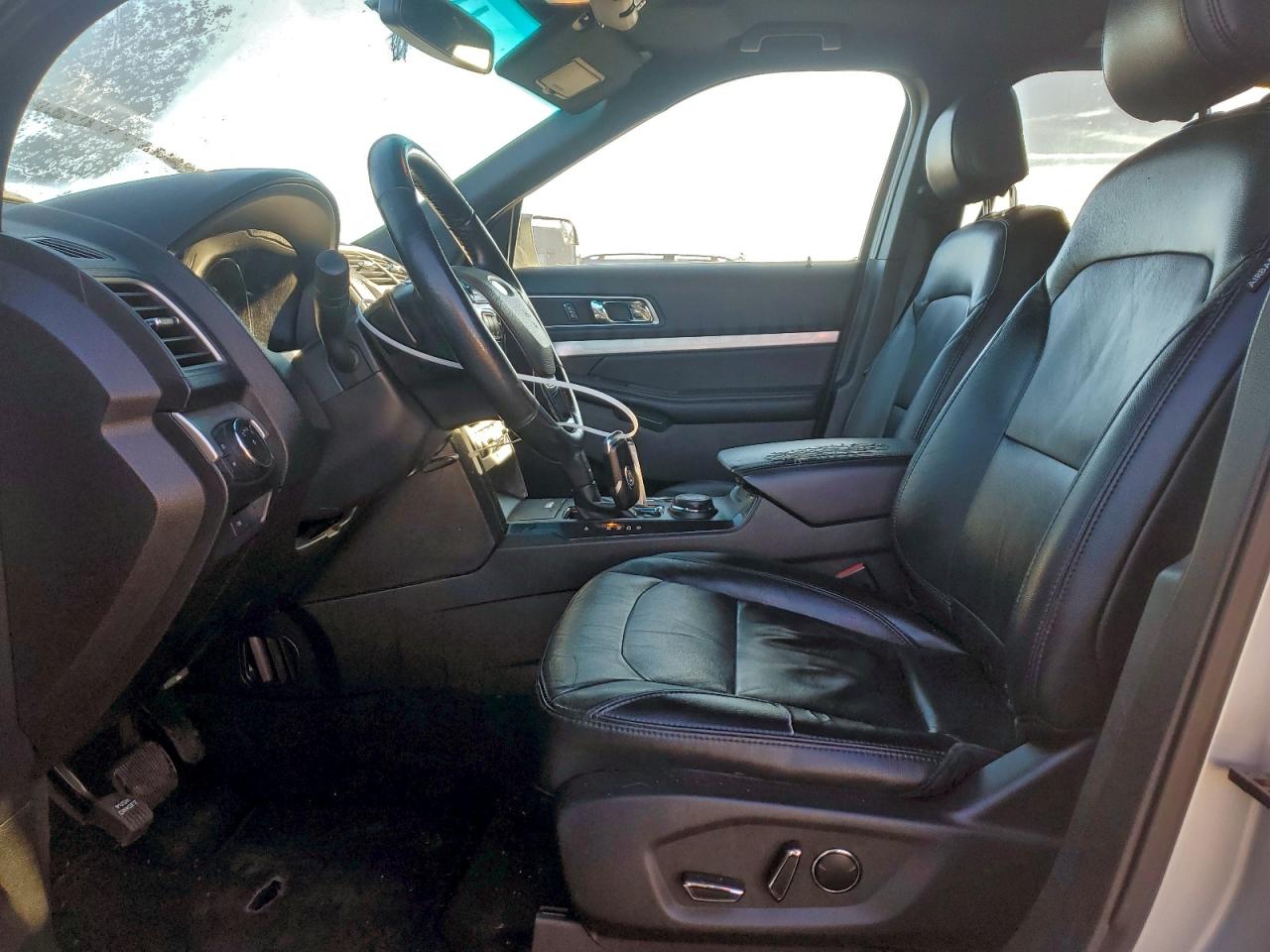 2016 FORD EXPLORER XLT photo 7