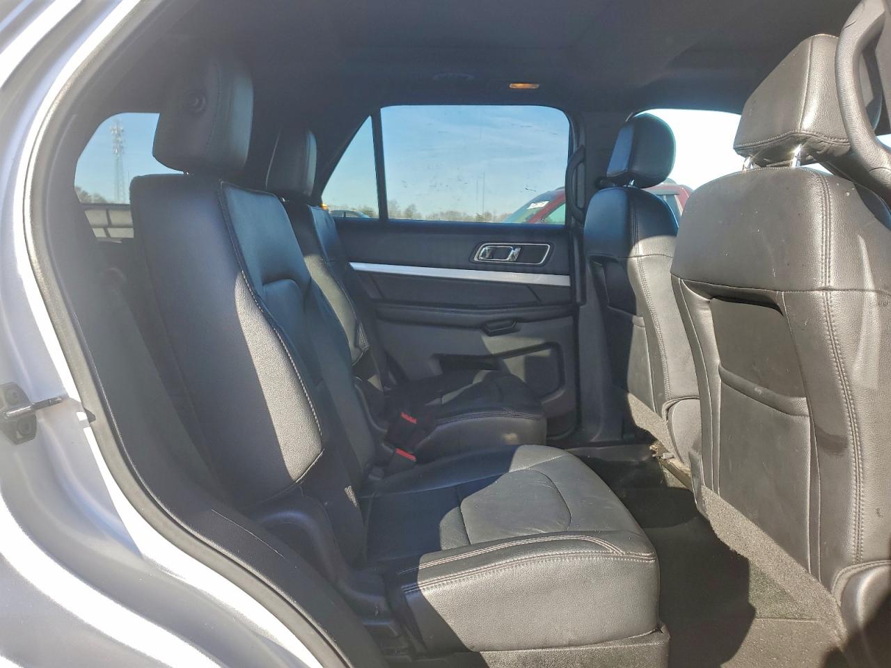 2016 FORD EXPLORER XLT photo 11