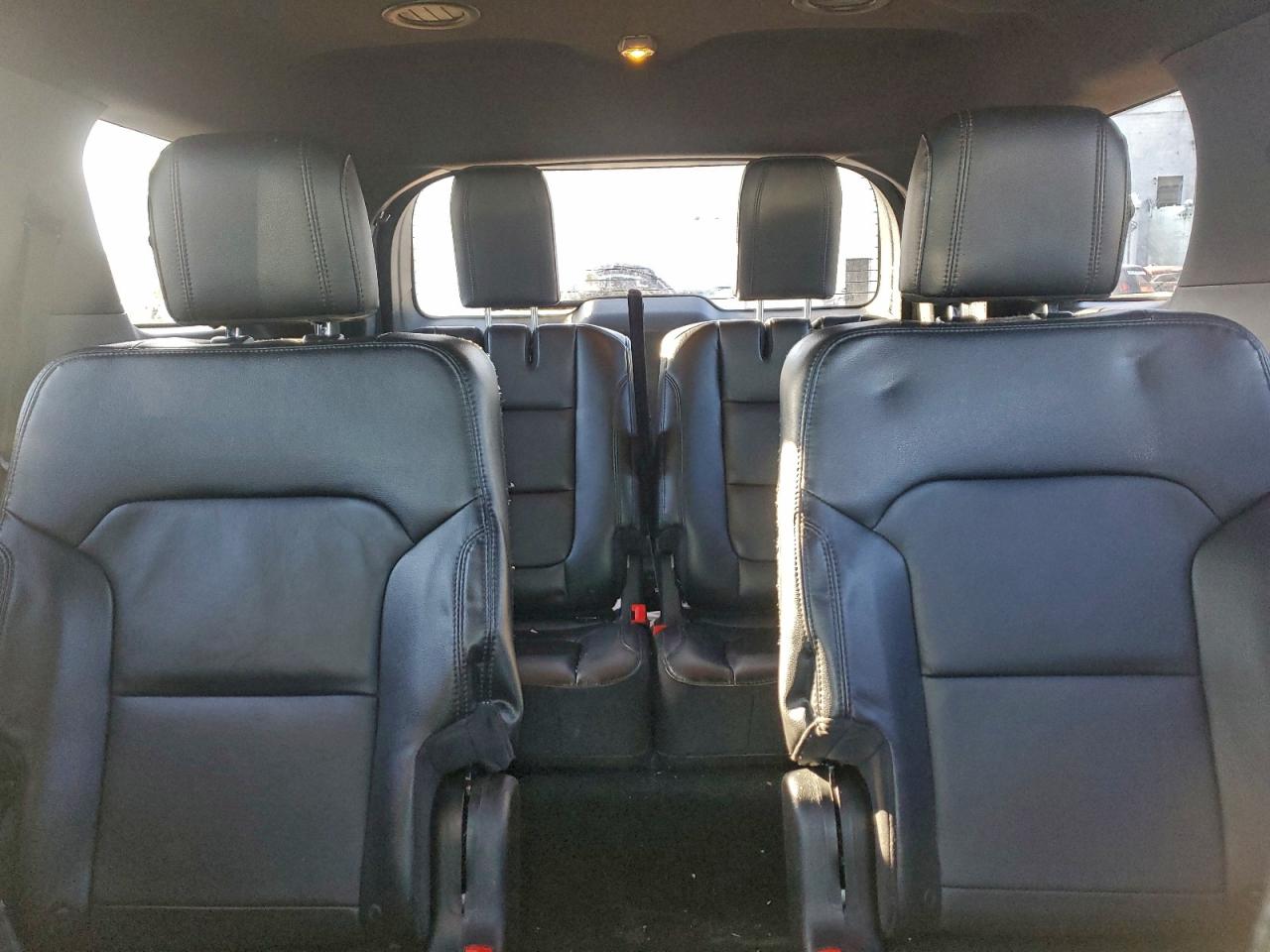 2016 FORD EXPLORER XLT photo 10