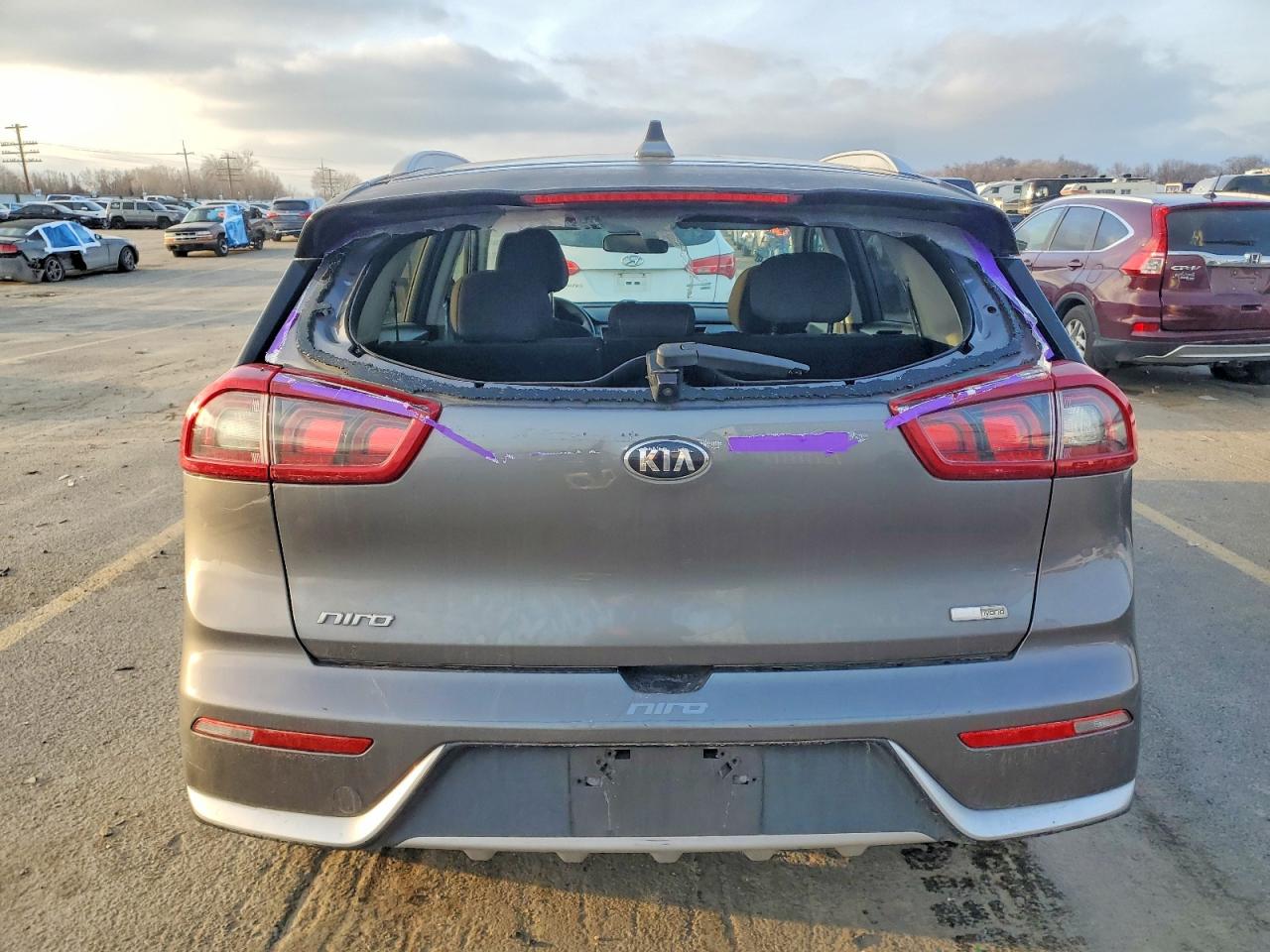 2017 KIA NIRO LX photo 6