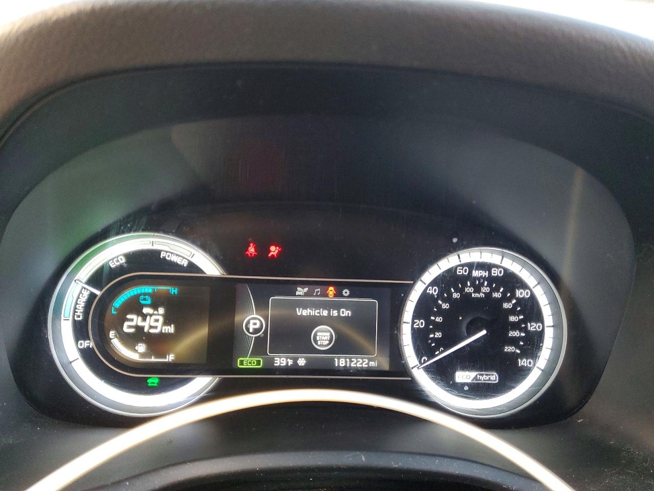 2017 KIA NIRO LX photo 9