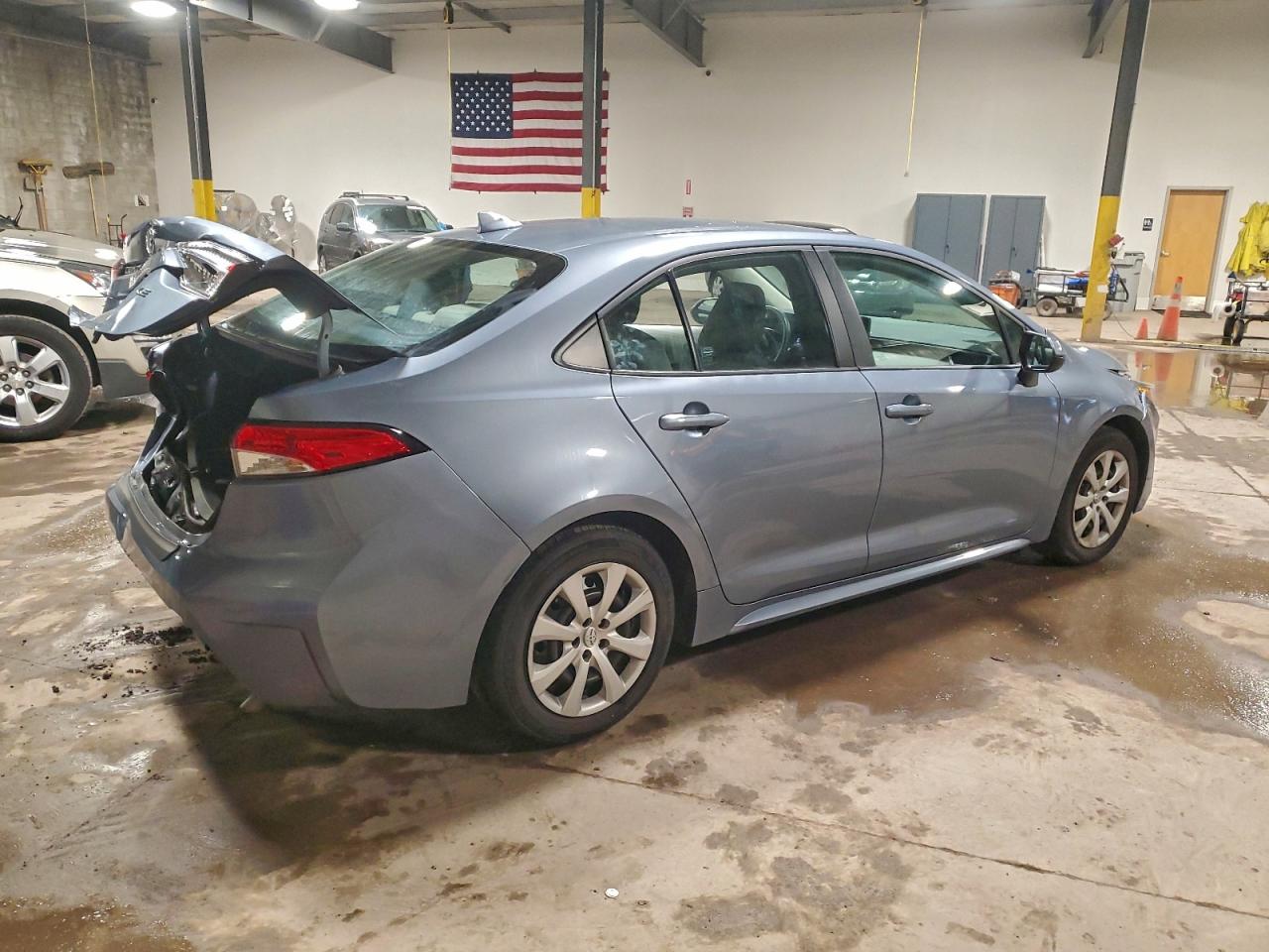 2024 TOYOTA COROLLA LE photo 3