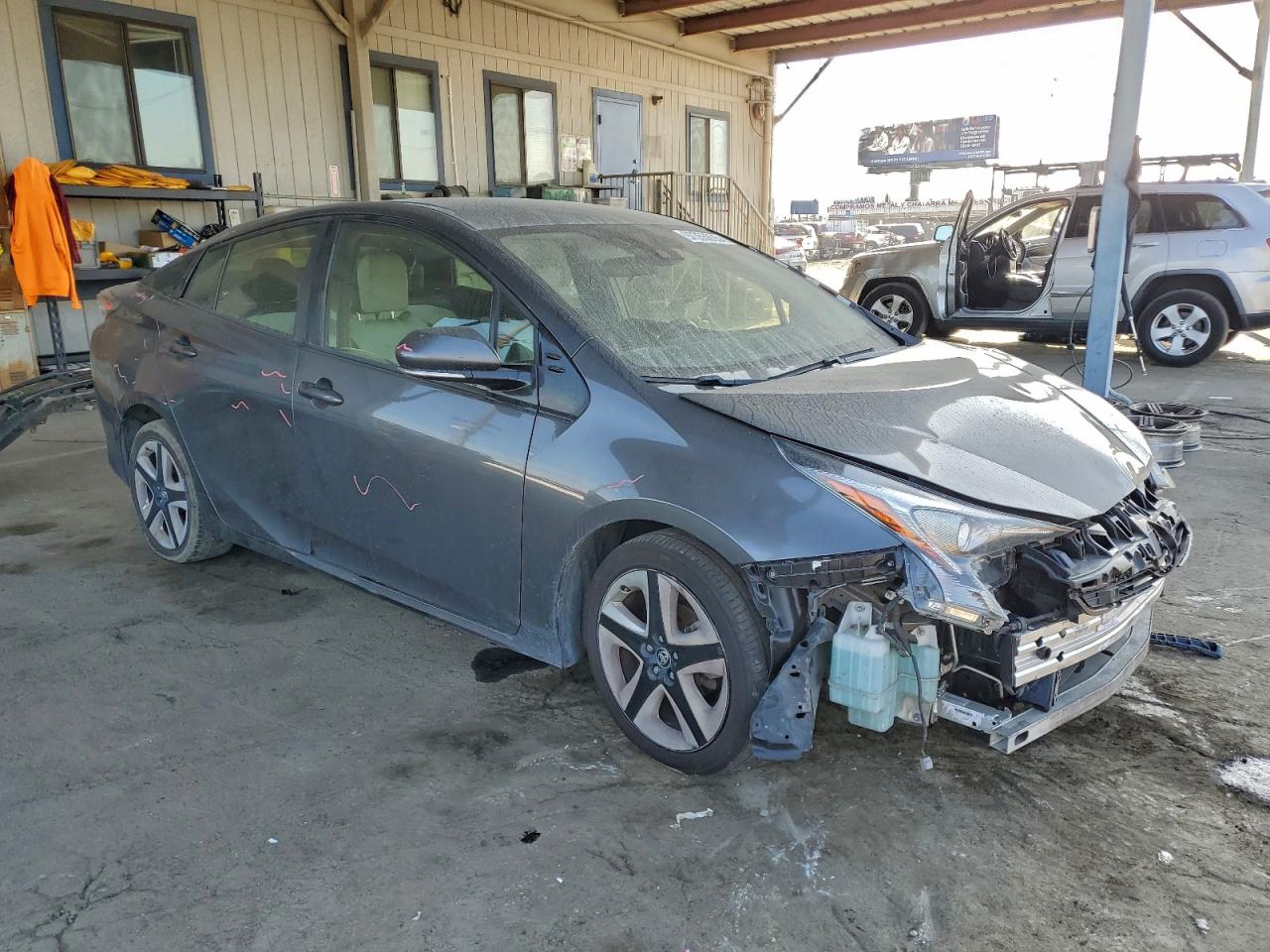 2016 TOYOTA PRIUS photo 4