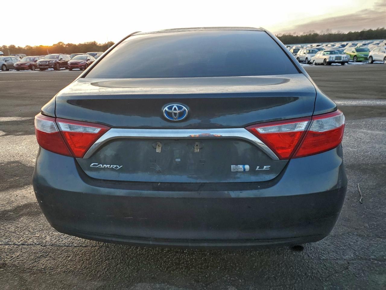 2016 TOYOTA CAMRY HYBRID photo 21