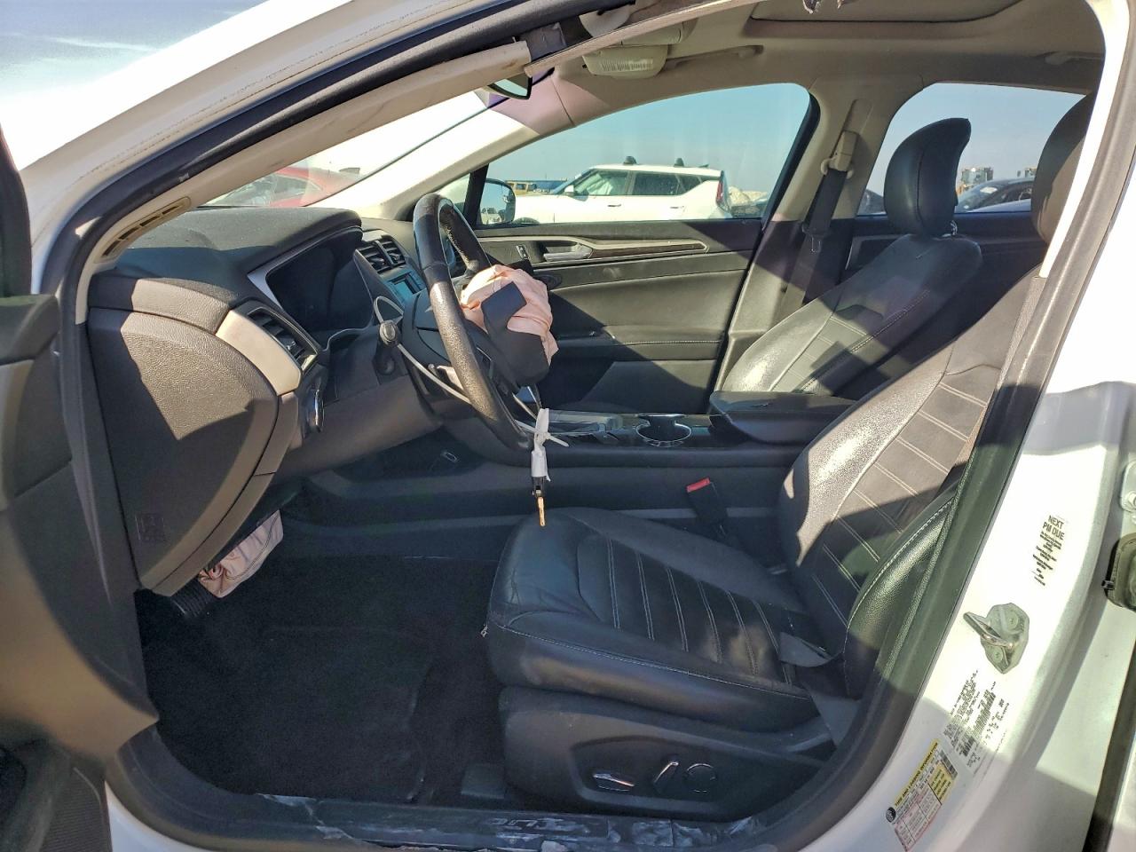2014 FORD FUSION SE photo 7