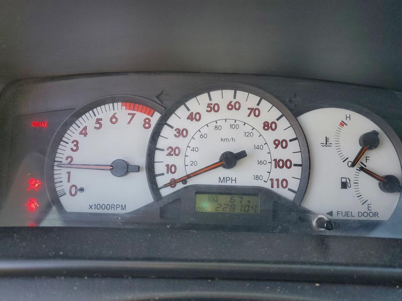 2004 TOYOTA COROLLA CE photo 9