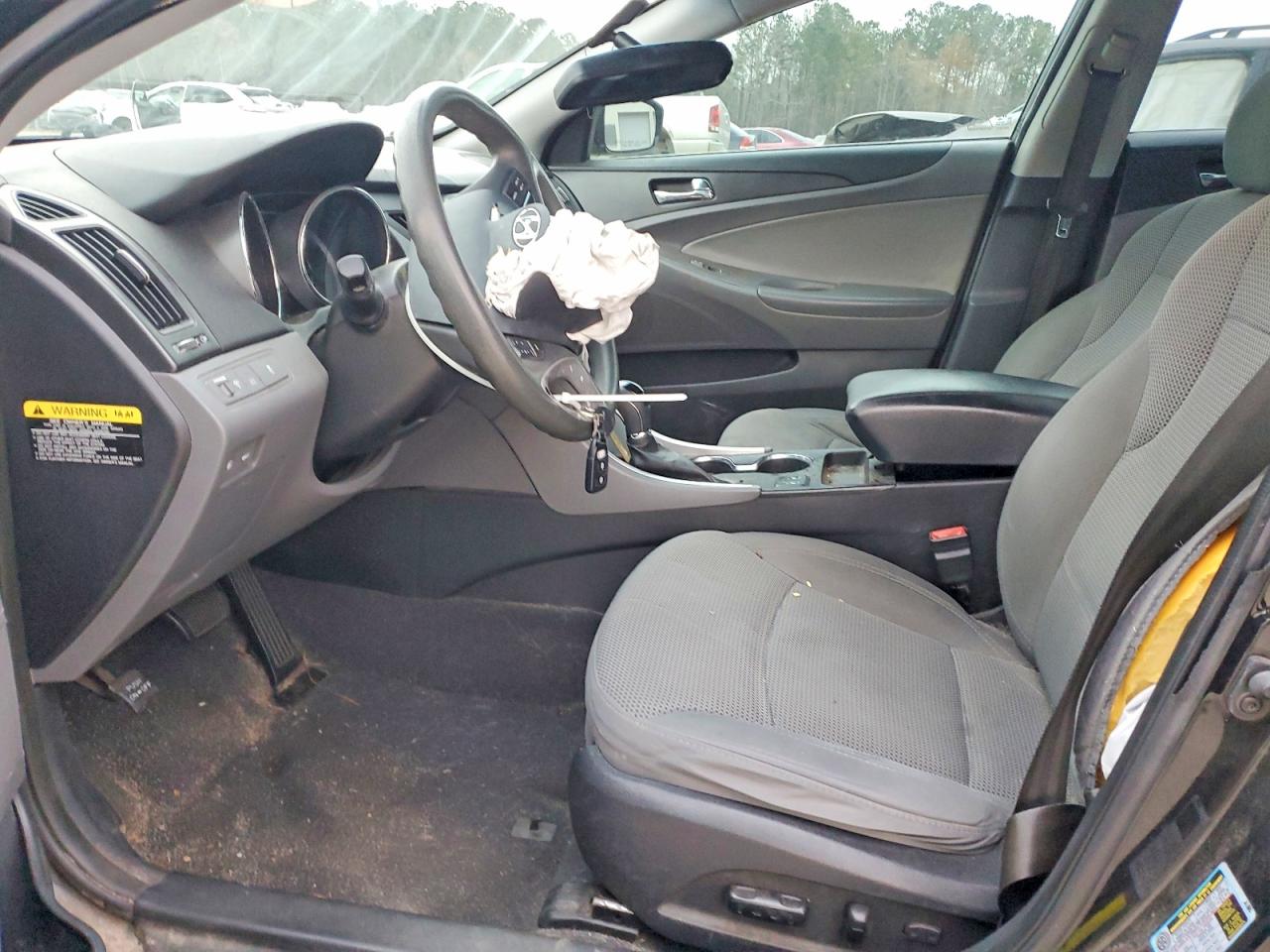 2014 HYUNDAI SONATA GLS photo 13
