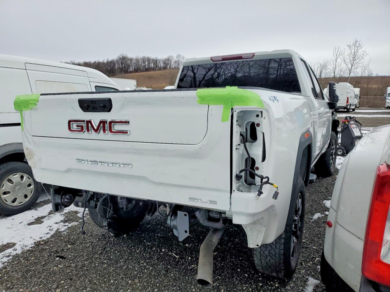 2025 GMC SIERRA K2500 SLE photo 3