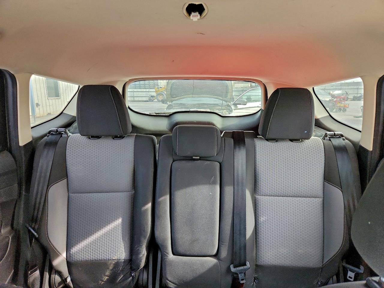 2017 FORD ESCAPE SE photo 28