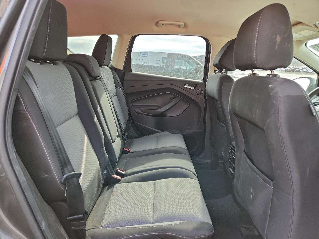 2017 FORD ESCAPE SE photo 31