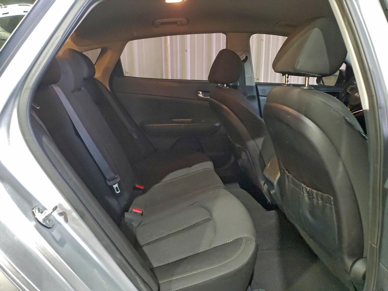 2016 KIA OPTIMA LX photo 10