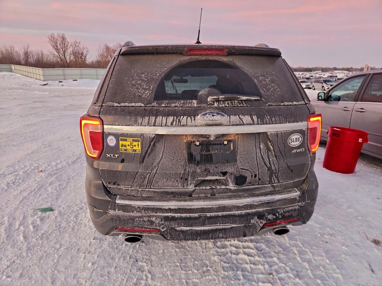 2018 FORD EXPLORER XLT photo 6