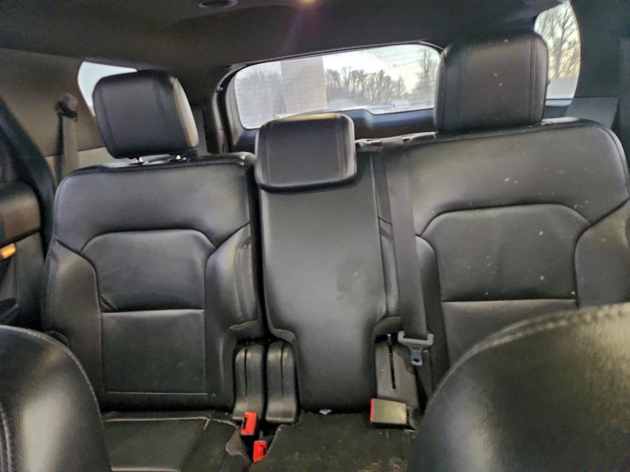 2018 FORD EXPLORER XLT photo 10