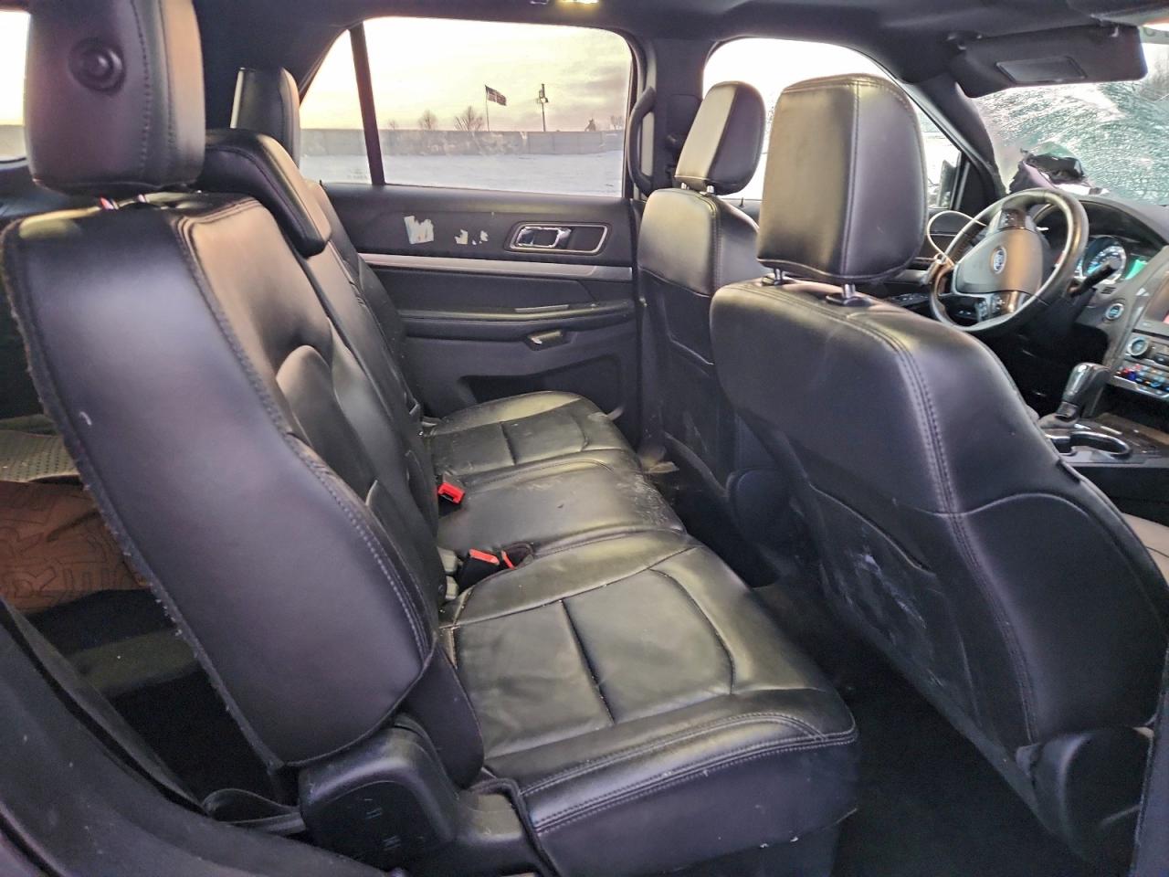 2018 FORD EXPLORER XLT photo 11