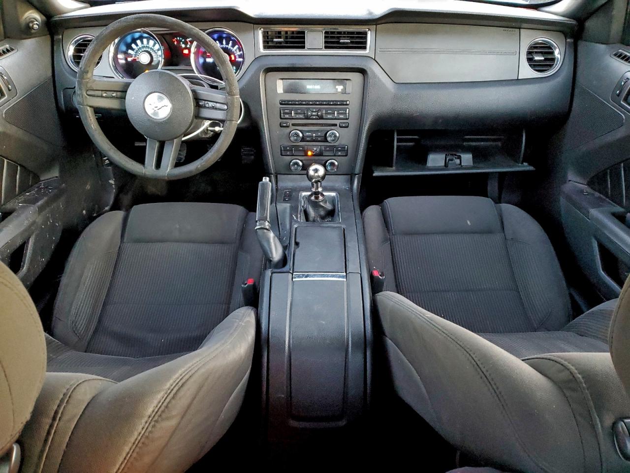 2012 FORD MUSTANG photo 8