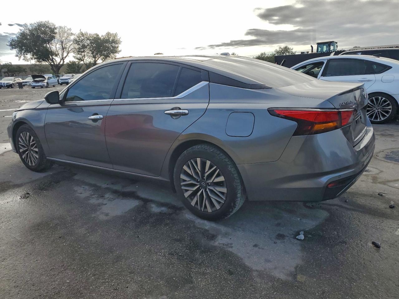 2024 NISSAN ALTIMA SV photo 3