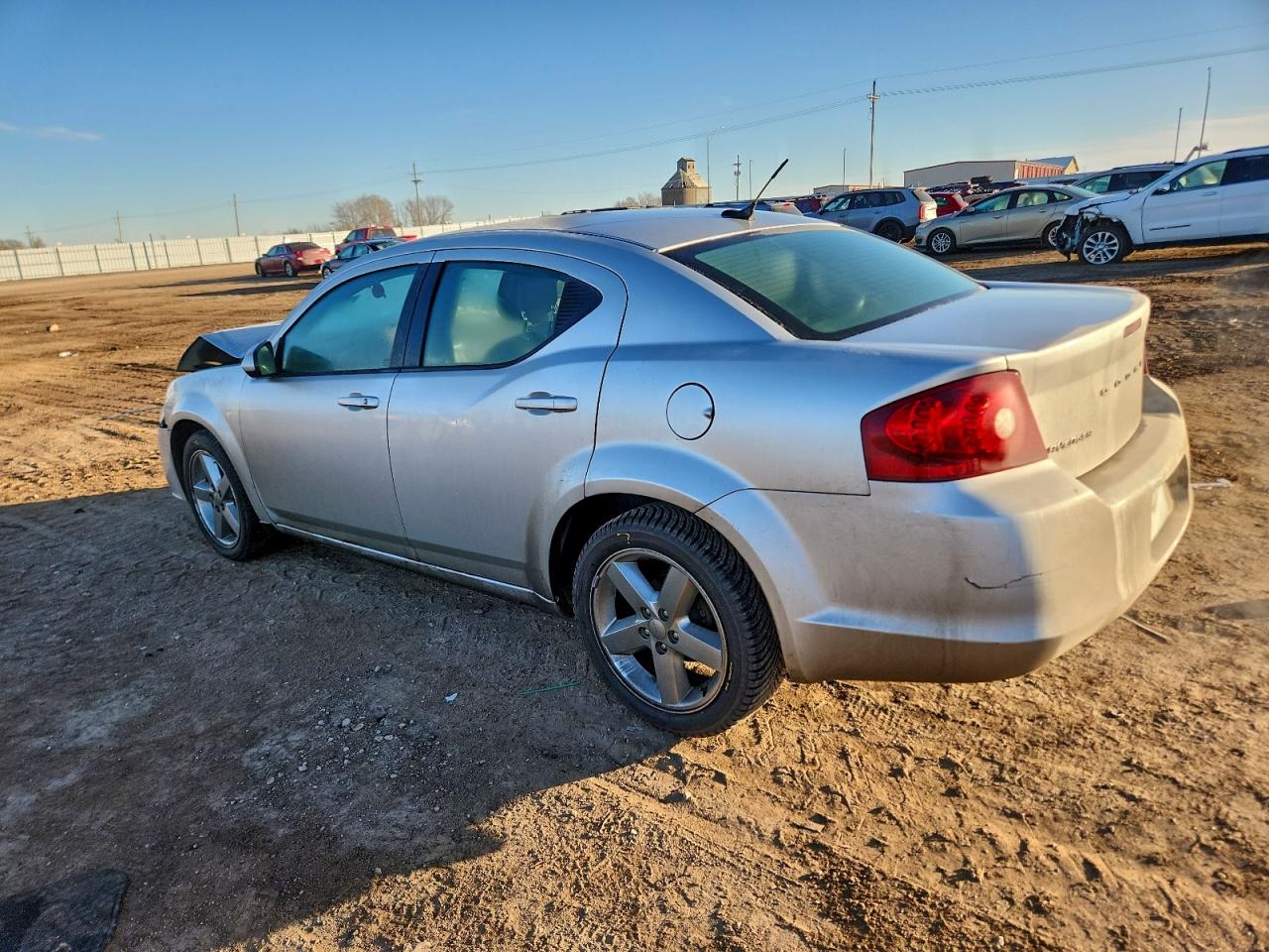 2011 DODGE AVENGER LUX photo 3