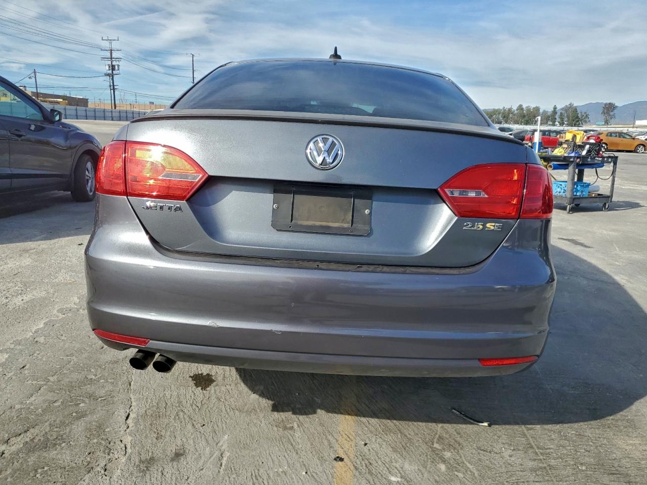 2011 VOLKSWAGEN JETTA SE photo 6