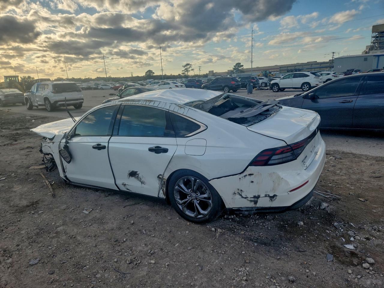 2024 HONDA ACCORD EX photo 3