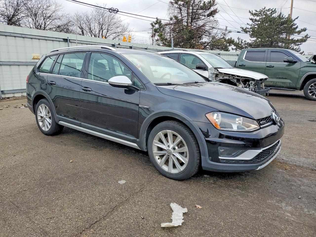 2017 VOLKSWAGEN GOLF ALLTRACK S photo 7