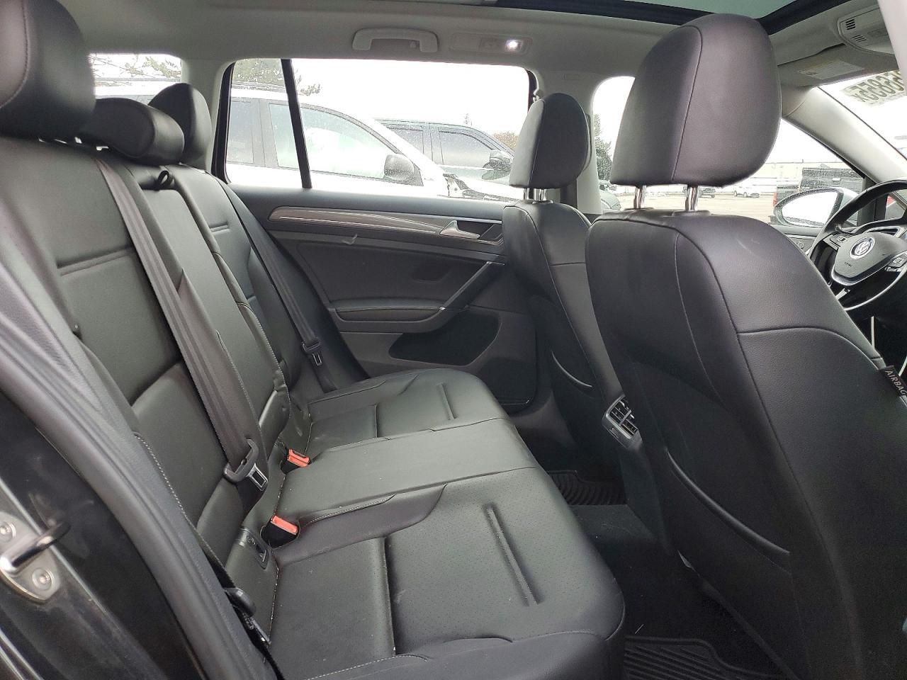 2017 VOLKSWAGEN GOLF ALLTRACK S photo 21