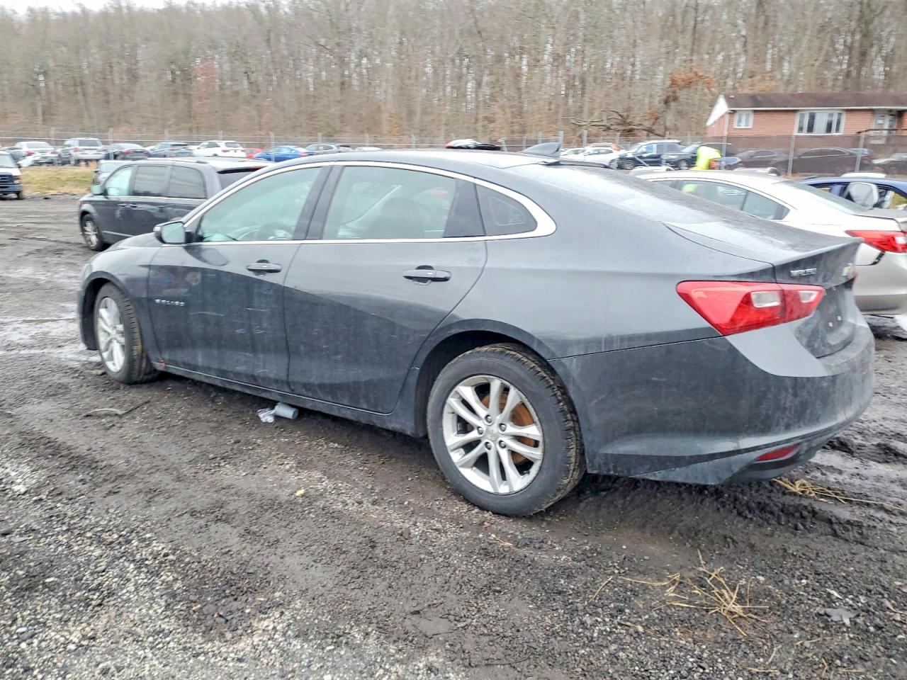 2018 CHEVROLET MALIBU LT photo 2