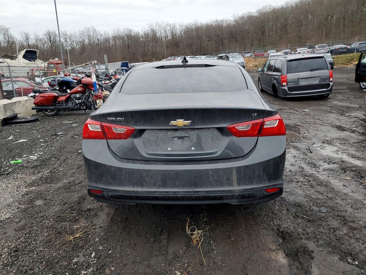 2018 CHEVROLET MALIBU LT photo 6