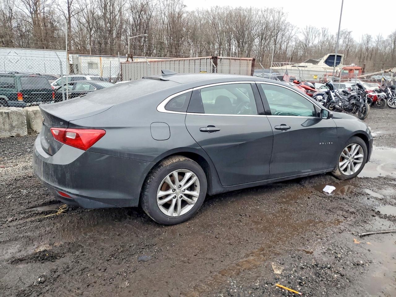 2018 CHEVROLET MALIBU LT photo 3