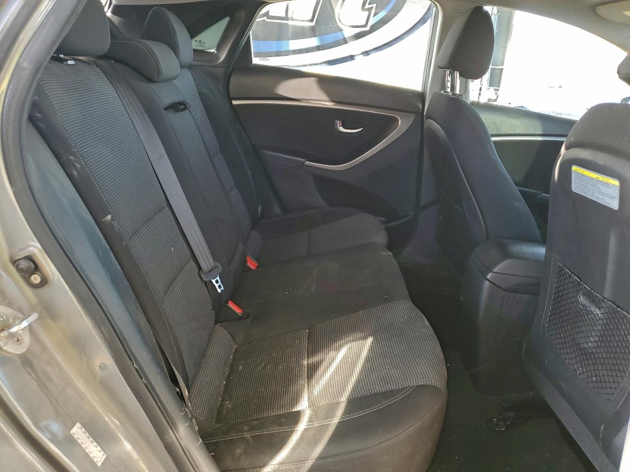 2017 HYUNDAI ELANTRA GT photo 19