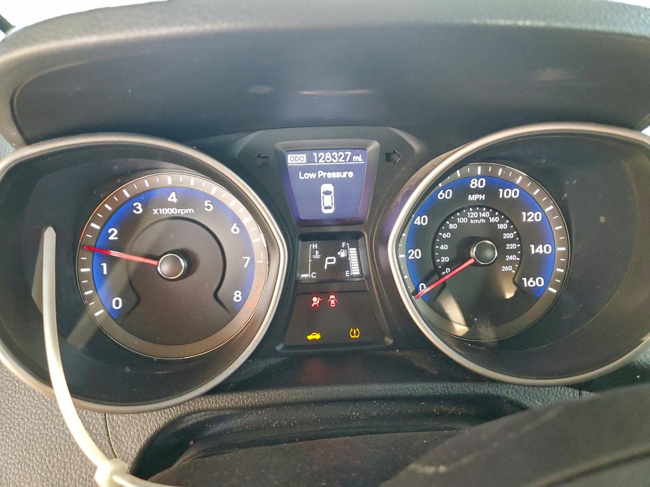 2017 HYUNDAI ELANTRA GT photo 17