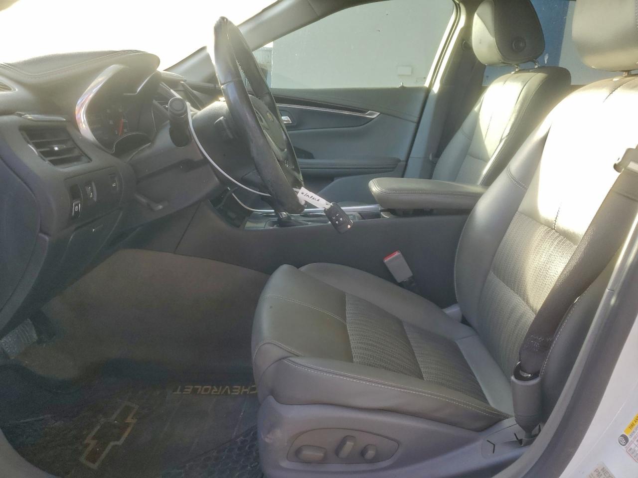 2018 CHEVROLET IMPALA LT photo 7