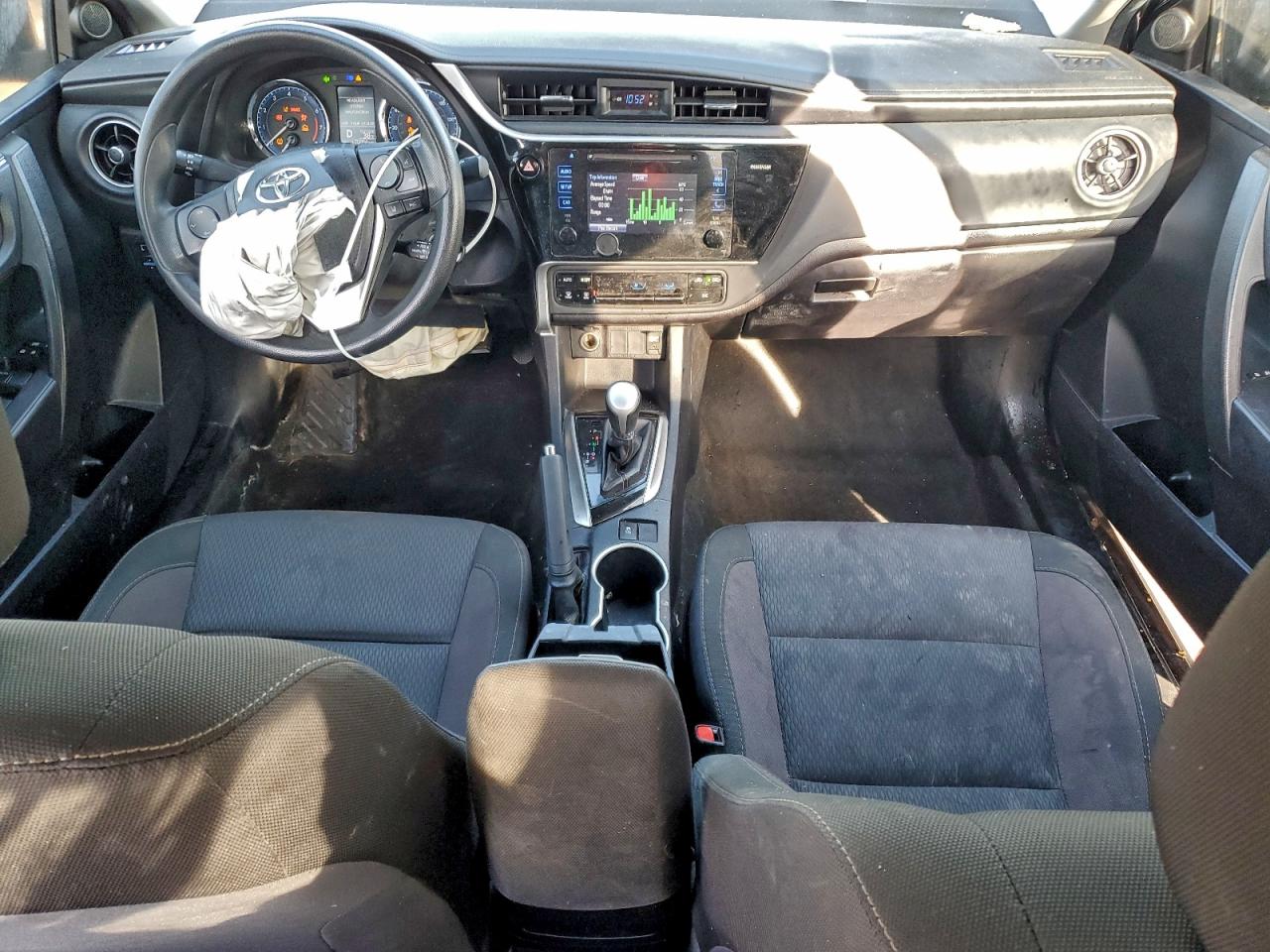 2017 TOYOTA COROLLA L photo 22
