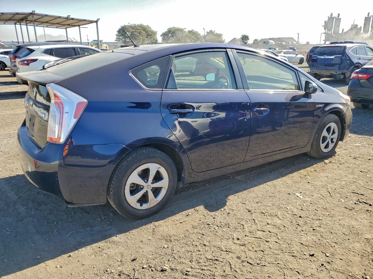 2015 TOYOTA PRIUS photo 5