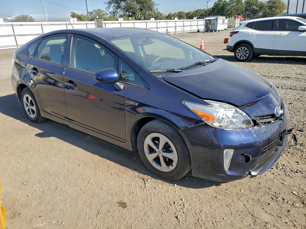 2015 TOYOTA PRIUS photo 7