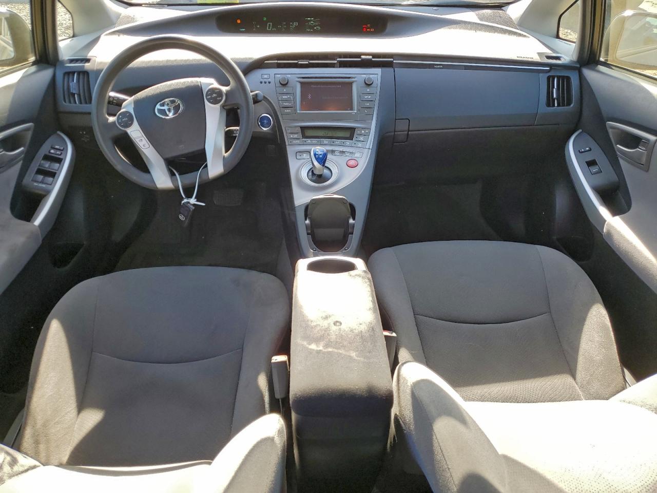 2015 TOYOTA PRIUS photo 15