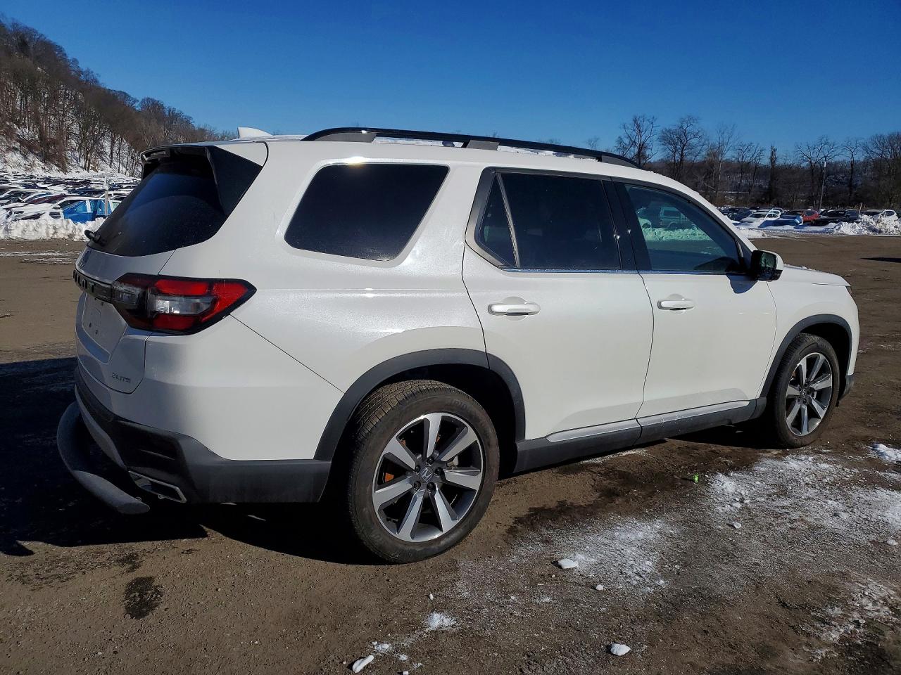 2025 HONDA PILOT ELITE photo 5