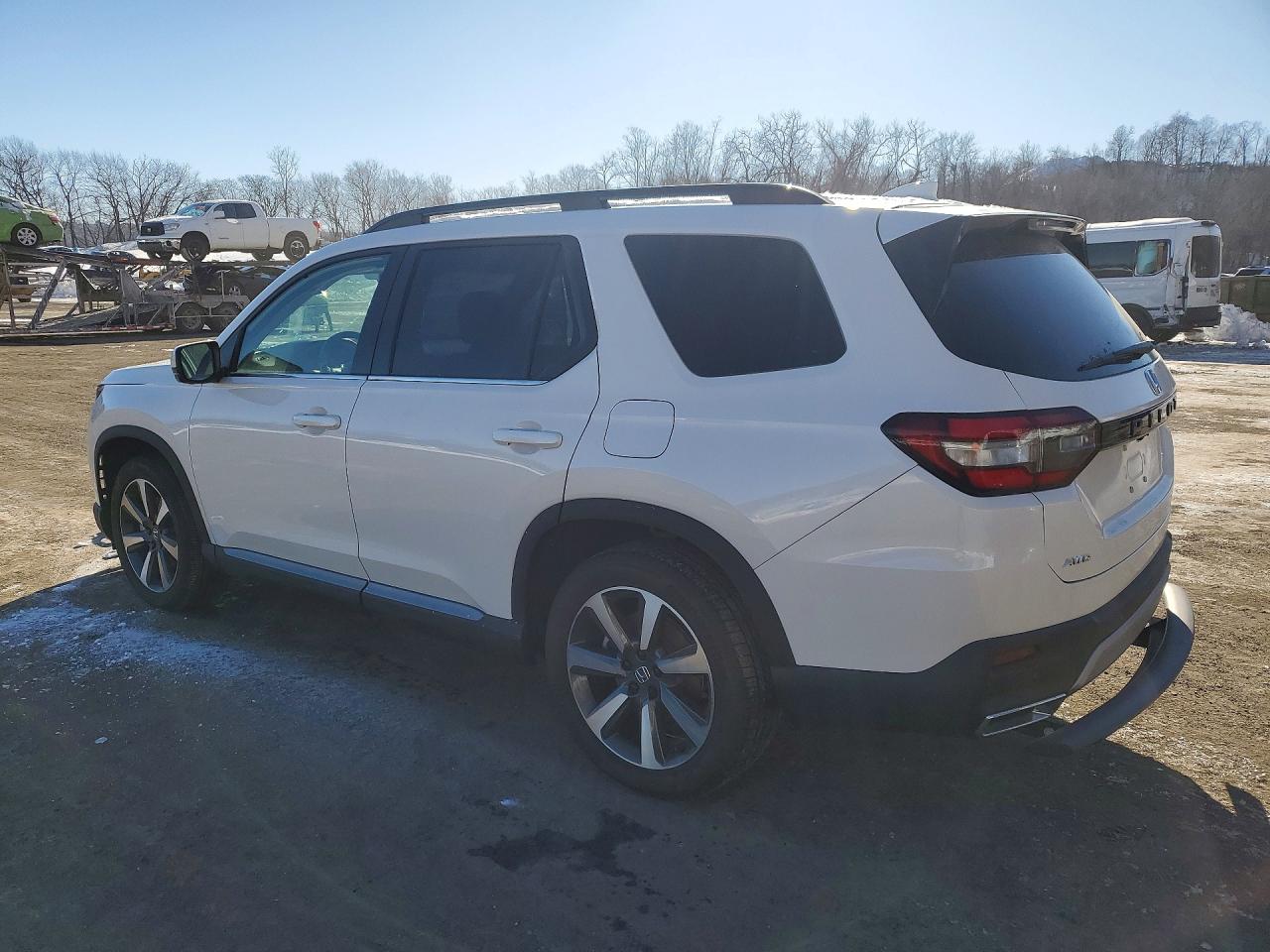 2025 HONDA PILOT ELITE photo 3
