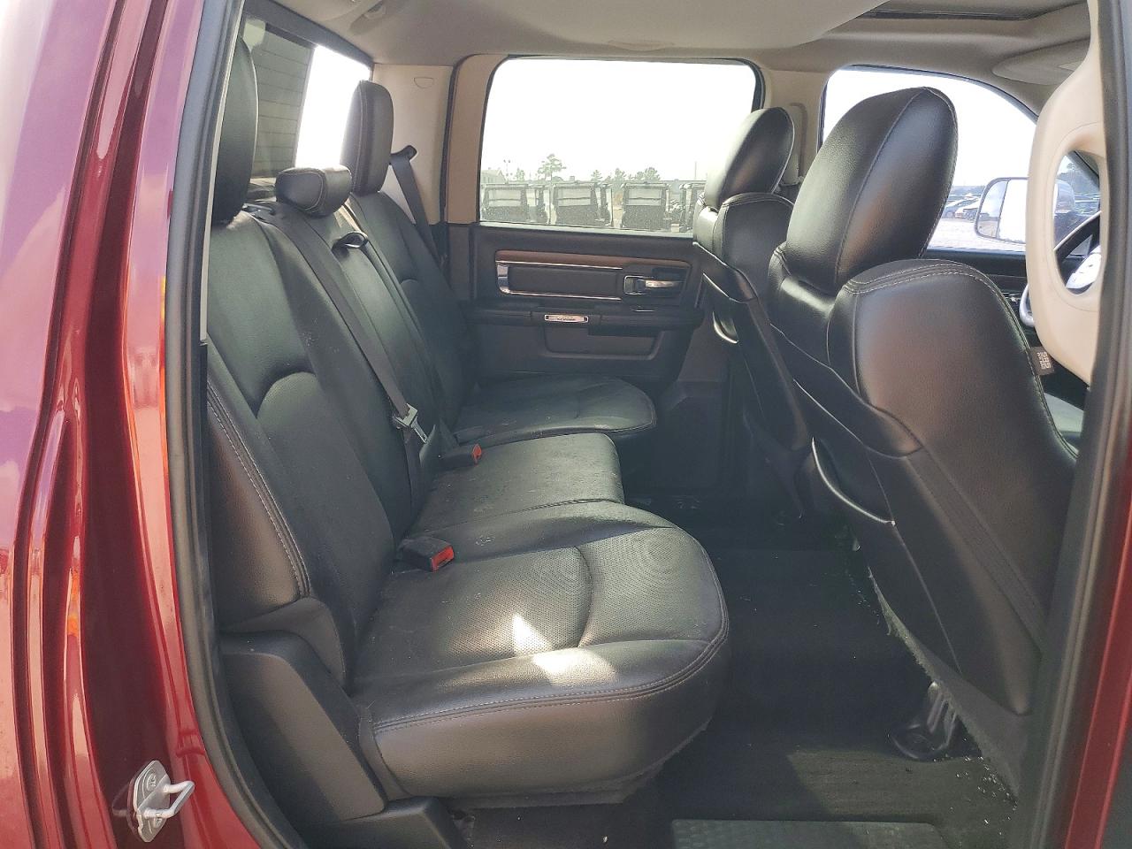 2016 RAM 1500 LARAMIE photo 10