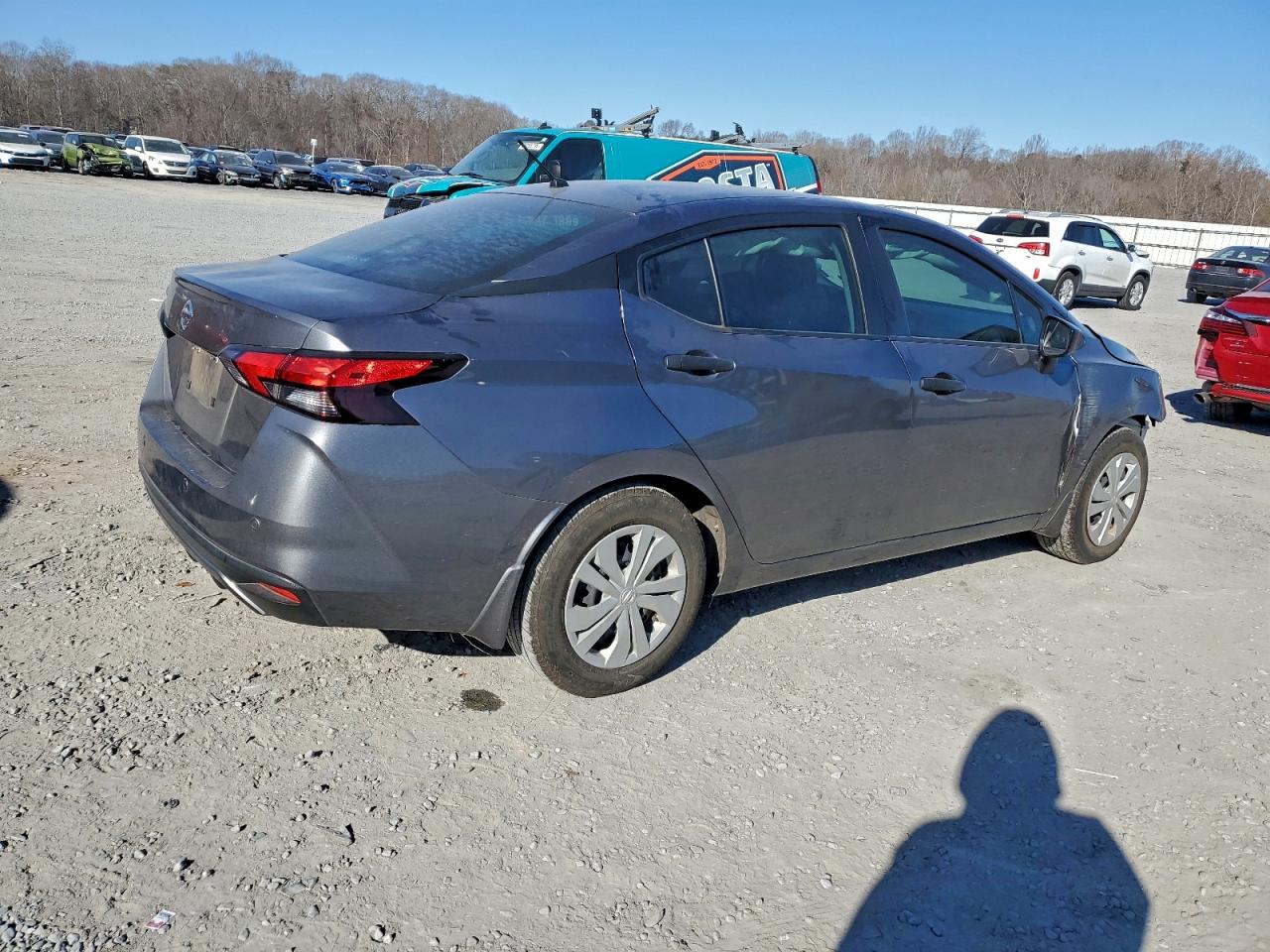 2020 NISSAN VERSA S photo 3