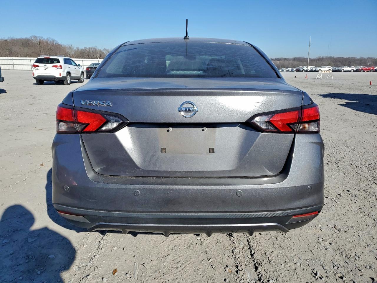 2020 NISSAN VERSA S photo 6
