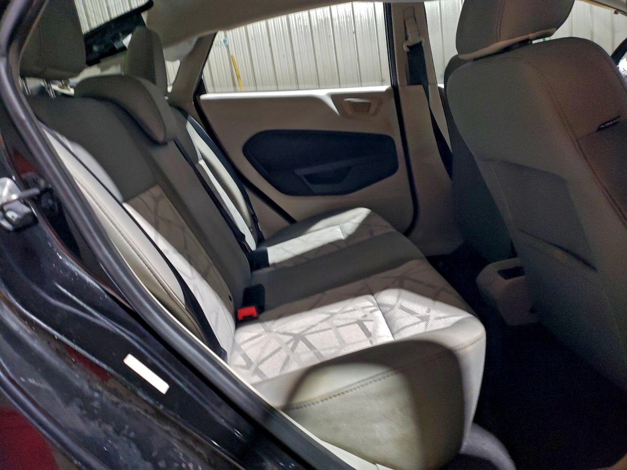 2012 FORD FIESTA SE photo 37